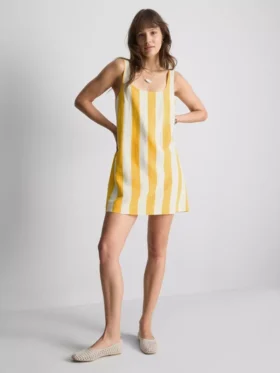 Rochie mini dreaptă cu imprimeu