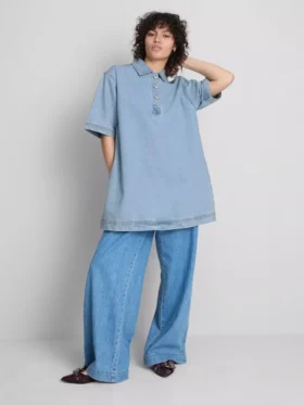 Rochie mini dreaptă din denim de bumbac, cu guler Rochie mini dreaptă din denim de bumbac, cu guler