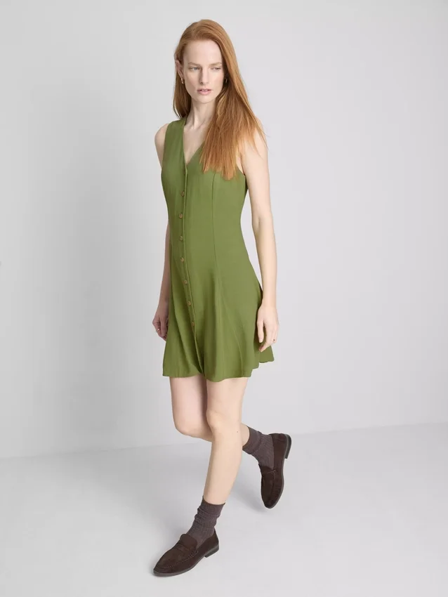 Rochie mini fără mâneci, cu decolteu în V Rochie mini fără mâneci, cu decolteu în V