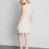 Rochie mini fără mâneci, cu decolteu în V Rochie mini fără mâneci, cu decolteu în V