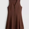 Rochie mini fără mâneci, cu decolteu în V Rochie mini fără mâneci, cu decolteu în V