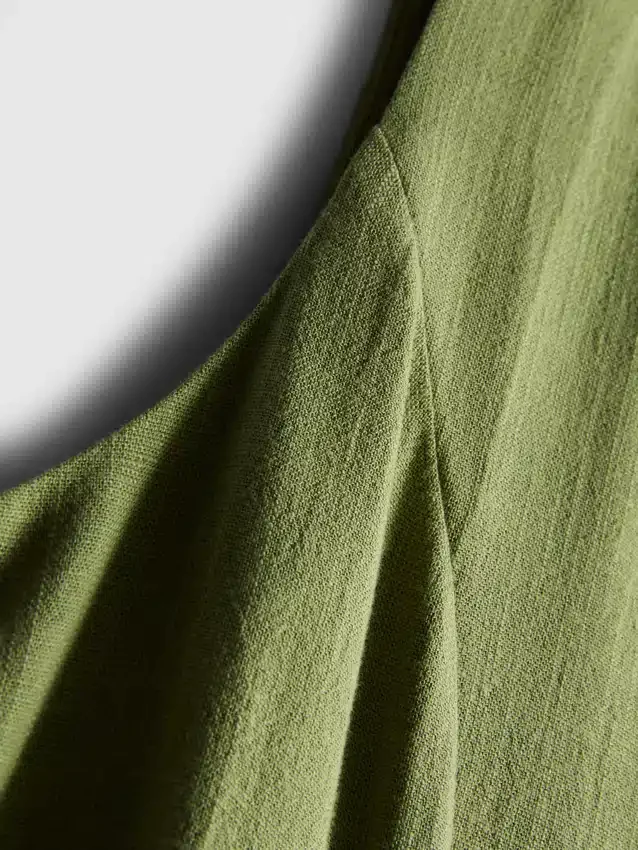 Rochie mini fără mâneci, cu decolteu în V Rochie mini fără mâneci, cu decolteu în V