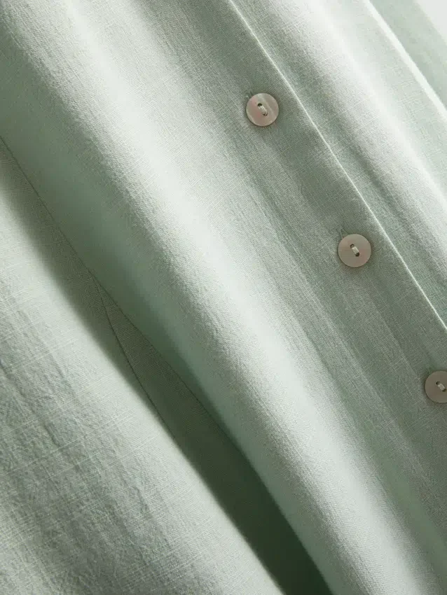Rochie mini fără mâneci, cu decolteu în V Rochie mini fără mâneci, cu decolteu în V