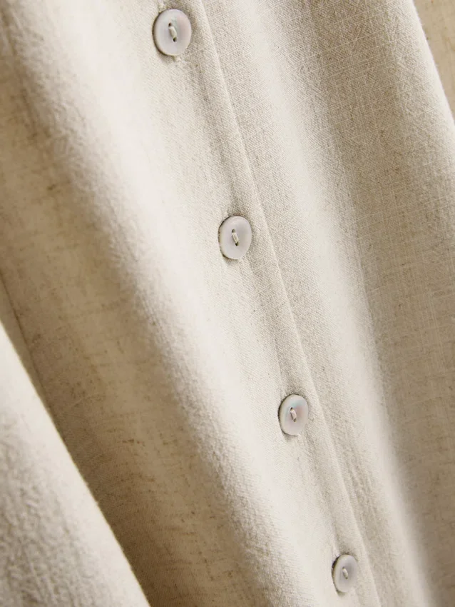 Rochie mini fără mâneci, cu decolteu în V Rochie mini fără mâneci, cu decolteu în V