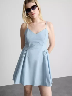 Rochie mini structurată tip corset