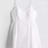 Rochie mini structurată tip corset Rochie mini structurată tip corset
