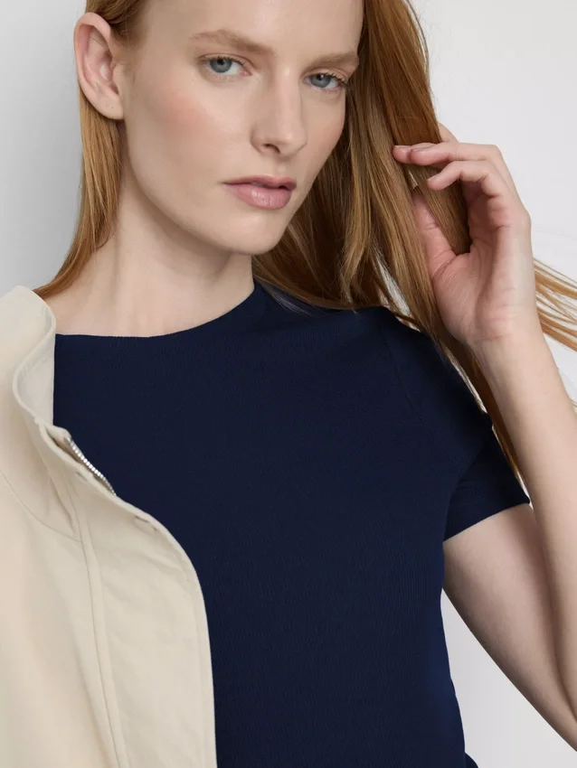 Rochie mini tip cămășă, mulată, cu nervuri Rochie mini tip cămășă, mulată, cu nervuri