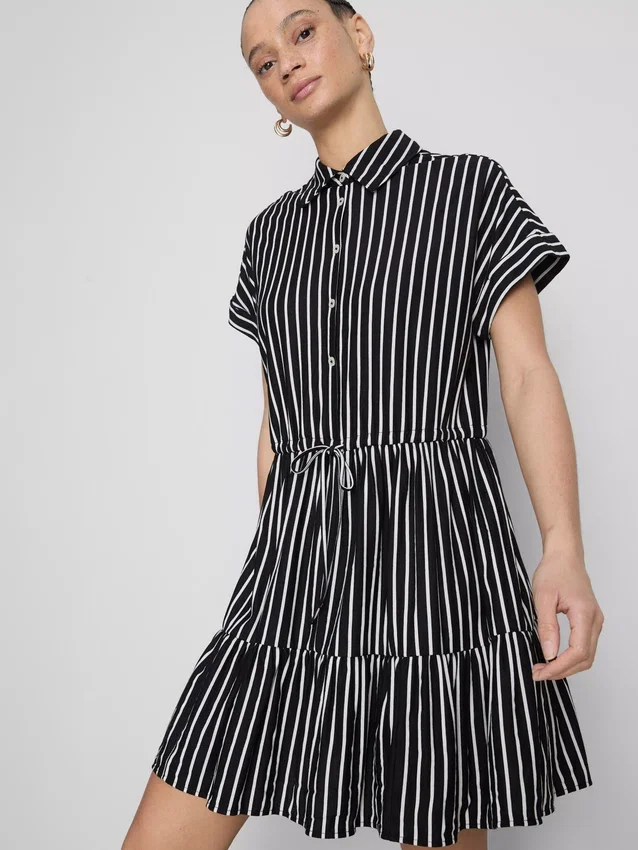 Rochie mini tip cămașă, cu dungi și straturi Rochie mini tip cămașă, cu dungi și straturi
