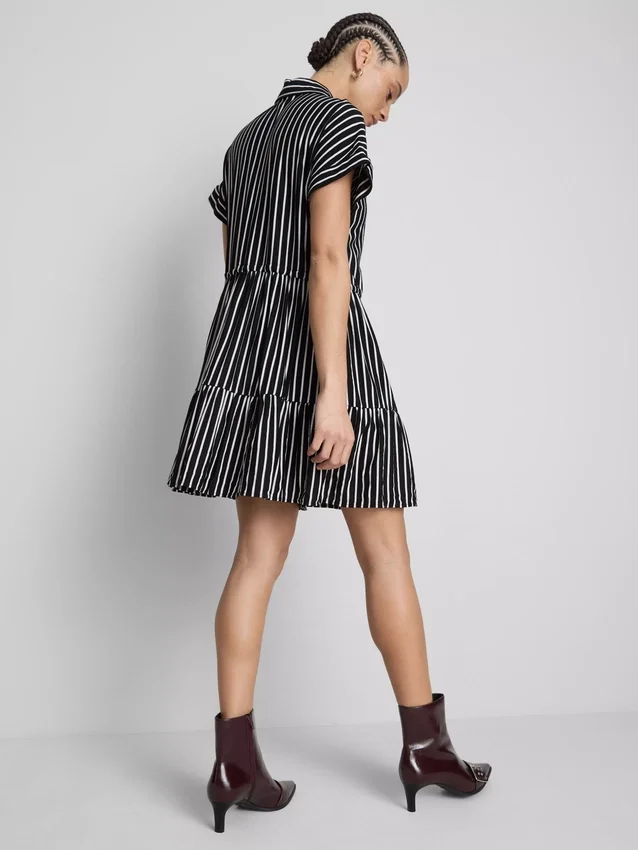 Rochie mini tip cămașă, cu dungi și straturi Rochie mini tip cămașă, cu dungi și straturi