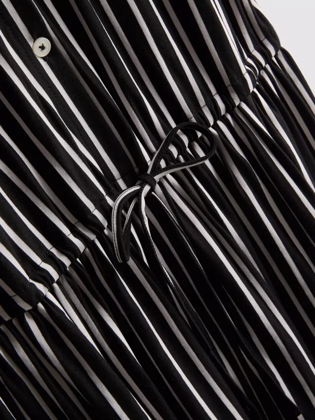Rochie mini tip cămașă, cu dungi și straturi Rochie mini tip cămașă, cu dungi și straturi