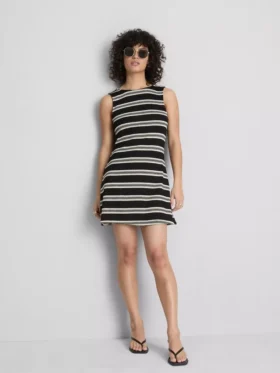Rochie mini tricotată, cu croi în A