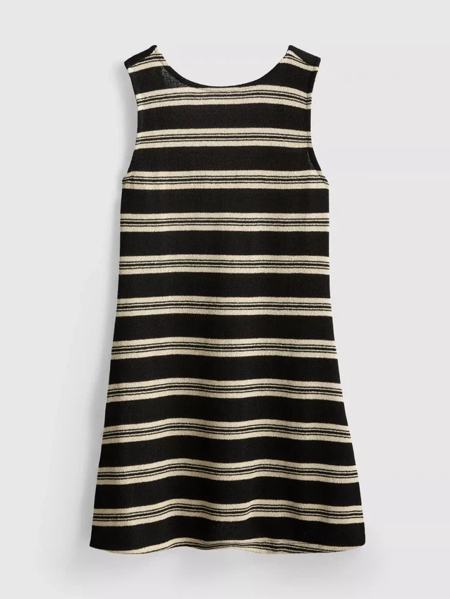 Rochie mini tricotată, cu croi în A Rochie mini tricotată, cu croi în A