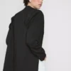 Sacou oversized cu un singur rând de nasturi Sacou oversized cu un singur rând de nasturi