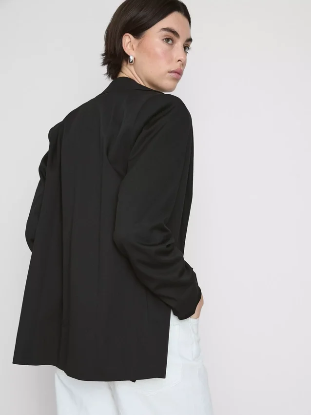 Sacou oversized cu un singur rând de nasturi Sacou oversized cu un singur rând de nasturi