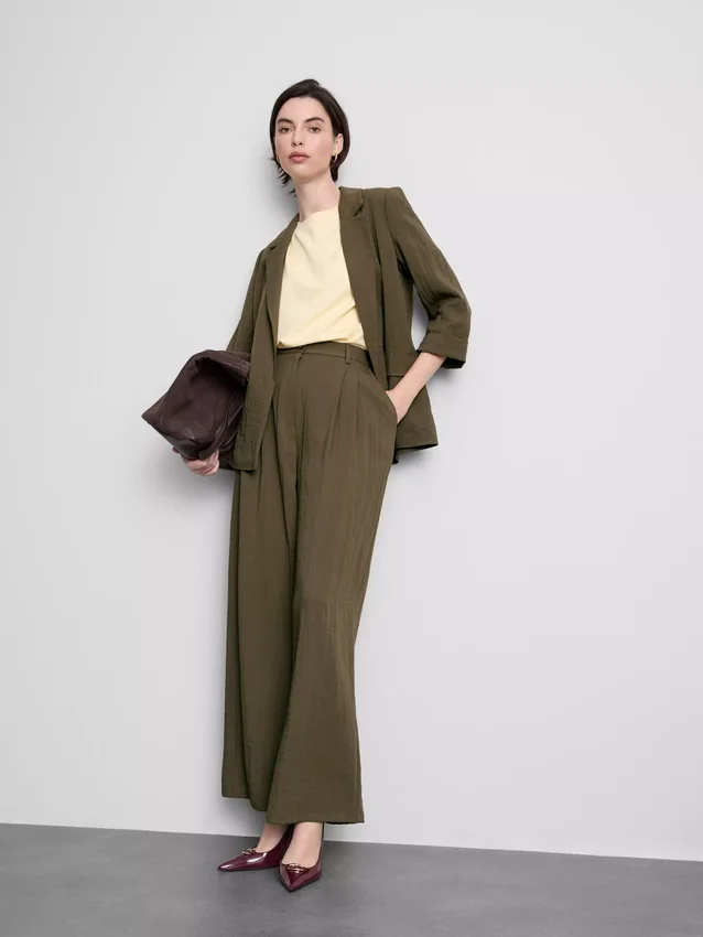 Sacou texturat cu revere crestate Sacou texturat cu revere crestate