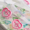 Sandale cu baretă cu două catarame, din material jelly cu sclipici și talpă în spate