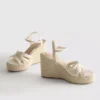 Sandale cu toc în formă de platformă tip espadrilă