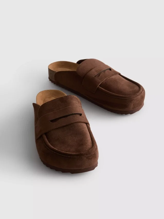 Sandale tip mocasin cu talpă groasă Sandale tip mocasin cu talpă groasă