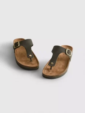 Sandale tip mule cu bară în formă de T și cataramă