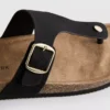 Sandale tip mule cu bară în formă de T și cataramă