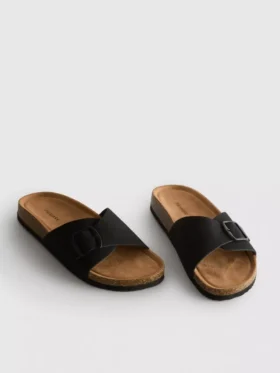 Sandale tip mule cu curea cu cataramă Sandale tip mule cu curea cu cataramă