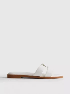Sandale tip mule cu curele răsucite Sandale tip mule cu curele răsucite