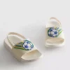 Sandale tip papuci de fotbal