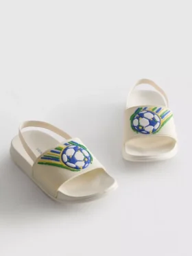 Sandale tip papuci de fotbal Sandale tip papuci de fotbal