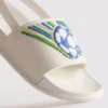 Sandale tip papuci de fotbal