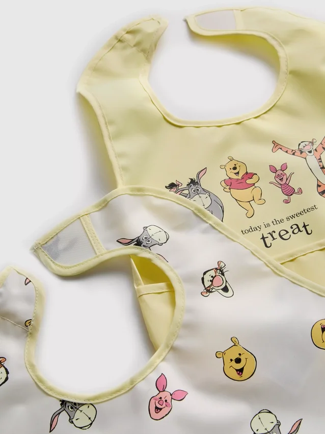 Set de 2 bavete înfășurate cu Winnie the Pooh de la Disney Set de 2 bavete înfășurate cu Winnie the Pooh de la Disney
