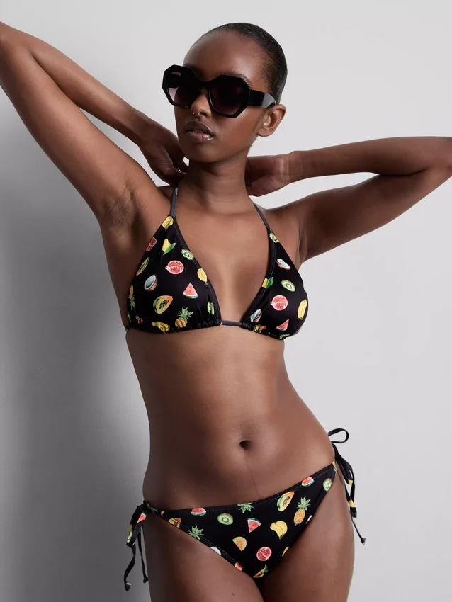 Set de 2 topuri de bikini cu imprimeu triunghiular Set de 2 topuri de bikini cu imprimeu triunghiular