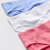Set de 3 mini-chiloți fără cusături, cu volane Set de 3 mini-chiloți fără cusături, cu volane