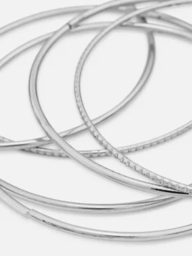 Set de 6 brățări din metal lustruit Set de 6 brățări din metal lustruit