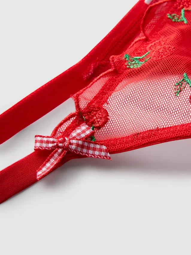 Set de lenjerie intimă din plasă cu broderie cu cireșe Set de lenjerie intimă din plasă cu broderie cu cireșe