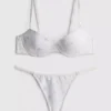 Set de lenjerie intimă push-up din satin cu imprimeu floral Set de lenjerie intimă push-up din satin cu imprimeu floral