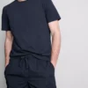 Set de pijamale compus din tricou și pantaloni scurți Set de pijamale compus din tricou și pantaloni scurți