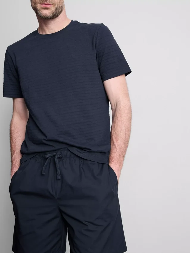 Set de pijamale compus din tricou și pantaloni scurți Set de pijamale compus din tricou și pantaloni scurți
