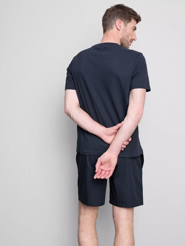 Set de pijamale compus din tricou și pantaloni scurți Set de pijamale compus din tricou și pantaloni scurți