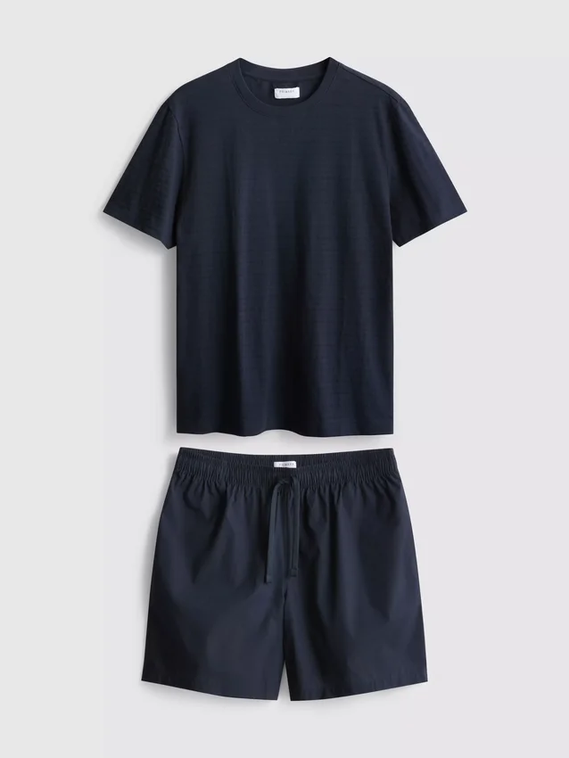 Set de pijamale compus din tricou și pantaloni scurți Set de pijamale compus din tricou și pantaloni scurți