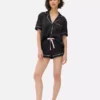 Set de pijamale scurte din satin, stil boyfriend Set de pijamale scurte din satin, stil boyfriend