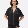 Set de pijamale scurte din satin, stil boyfriend Set de pijamale scurte din satin, stil boyfriend
