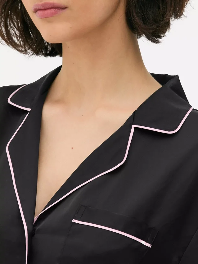 Set de pijamale scurte din satin, stil boyfriend Set de pijamale scurte din satin, stil boyfriend