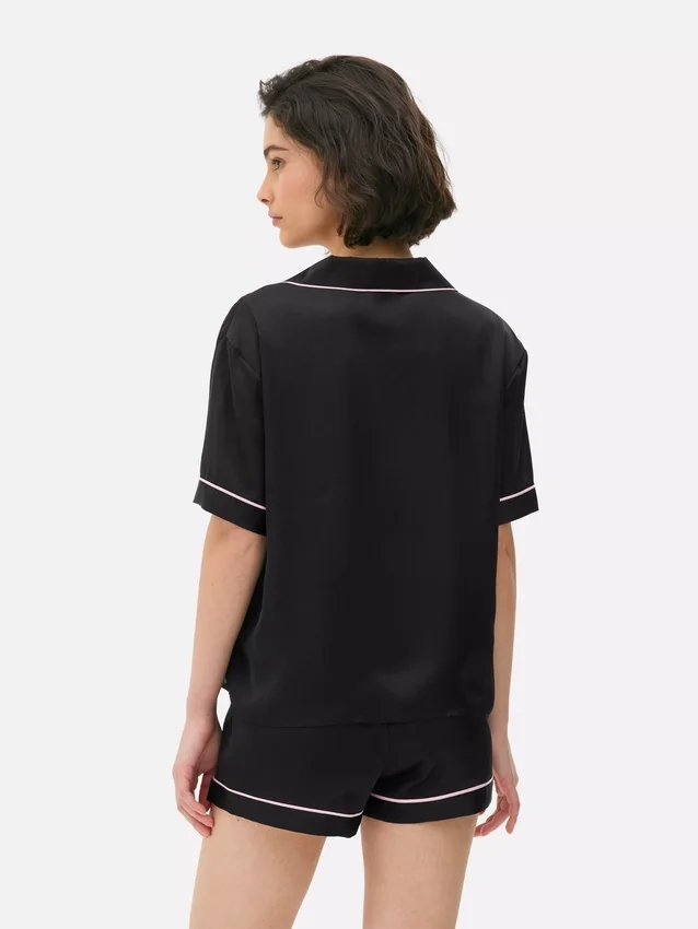Set de pijamale scurte din satin, stil boyfriend Set de pijamale scurte din satin, stil boyfriend