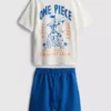 Set format dintr-un tricou și pantaloni scurți Set format dintr-un tricou și pantaloni scurți