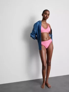 Set sutien triunghiular căptușit fără cusături și tanga
