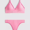 Set sutien triunghiular căptușit fără cusături și tanga