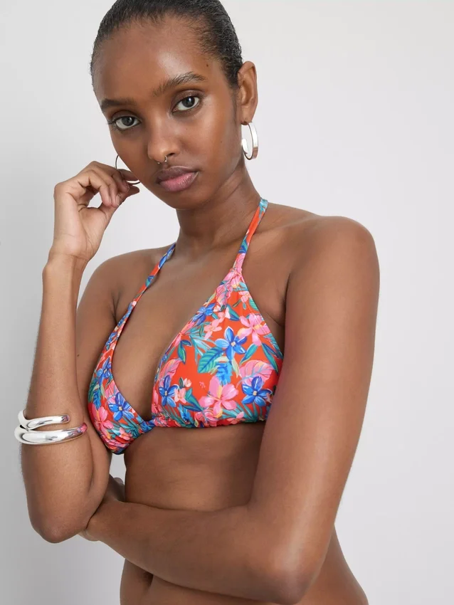 Seturi de bikini triunghiular brazilian Seturi de bikini triunghiular brazilian