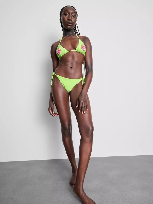 Slip de bikini cu legături laterale și mărgele Slip de bikini cu legături laterale și mărgele