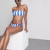 Sutien de bikini tip bandeau cu imprimeu Sutien de bikini tip bandeau cu imprimeu