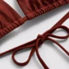 Sutien de bikini triunghiular cu detaliu de lanț Sutien de bikini triunghiular cu detaliu de lanț